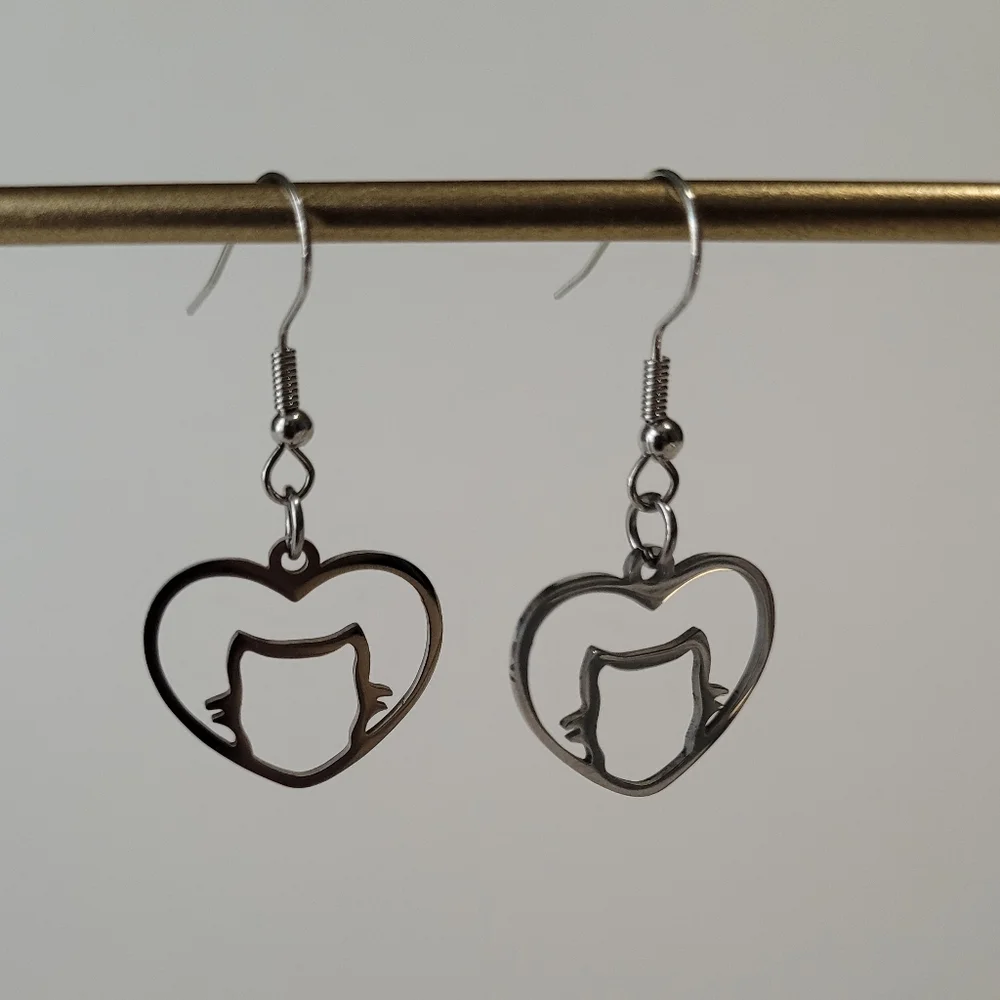 New Silver Tone Cat Earrings